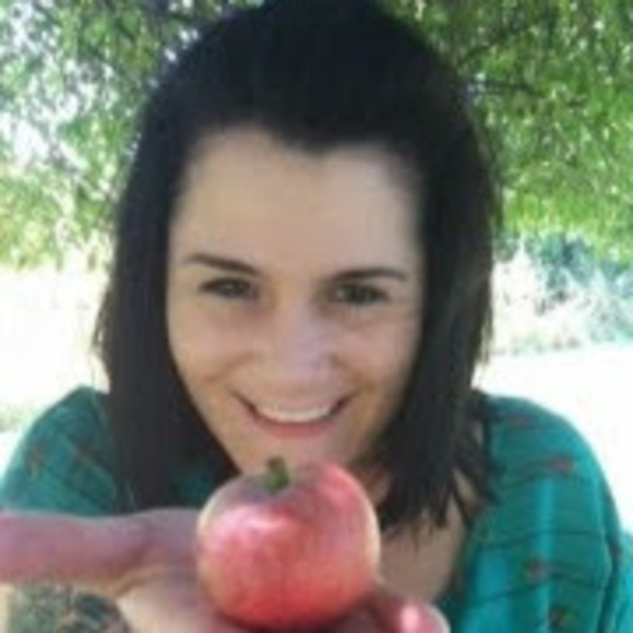 Meet your Posher, Lori - Picture 1 of 1